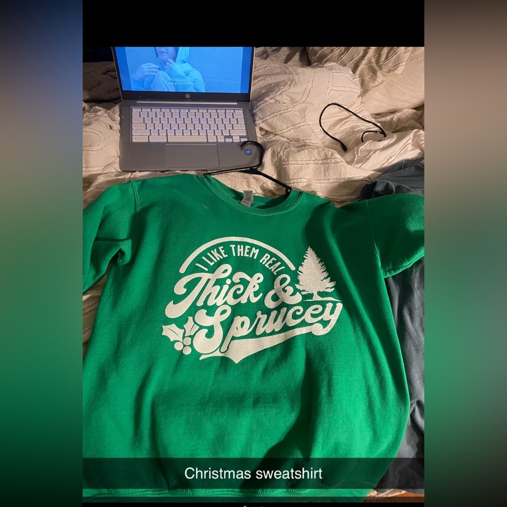 Christmas sweatshirt 
Size small